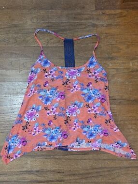 🔵3/$13 Bella D. Racerback Flowy Tank Top